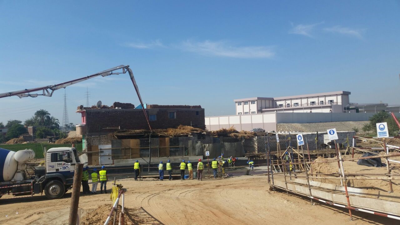 توقيع عقد حزمة طلمبات مشروع اسيوط 3 بالوليدية.....